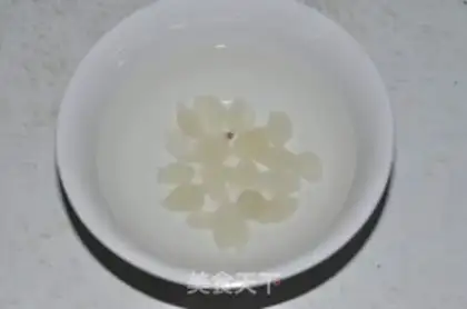 Make The silver-eared lotion soup step 0