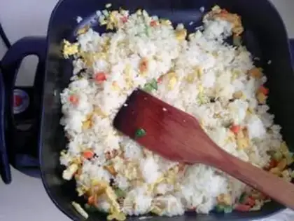 Make Onion fried rice step 4
