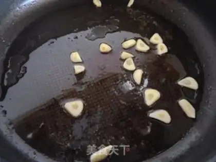 Make Onion mushrooms with macaroni step 2
