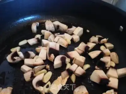 Make Onion mushrooms with macaroni step 3