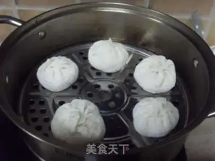 Make A rooster bun in the snow step 5