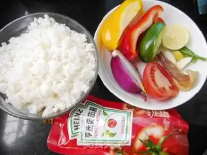 Make Cheese and pepper fried rice step 0