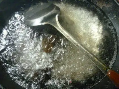 Make Black-eared onion fried chicken step 5