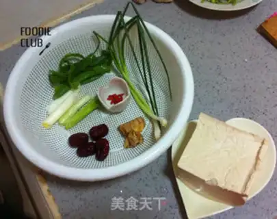 Make Fresh sauerkraut tofu soup step 0