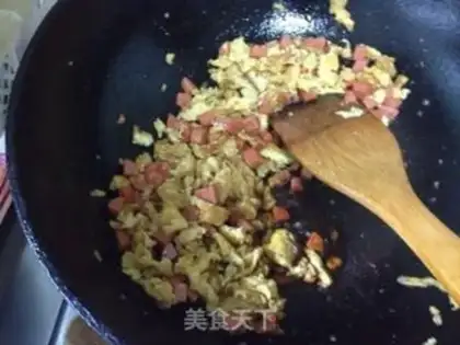 Make Garlic fried rice step 4