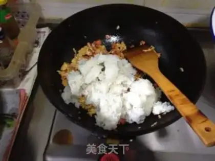 Make Garlic fried rice step 5