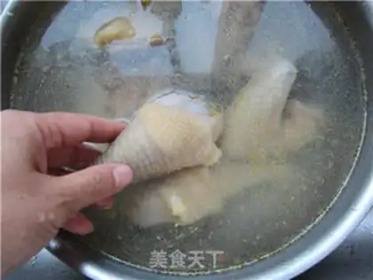 Make The chicken soup step 2