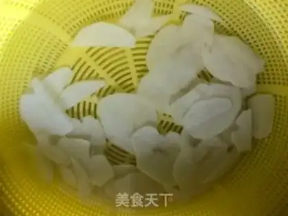 Make Microwave oil-free chips step 0