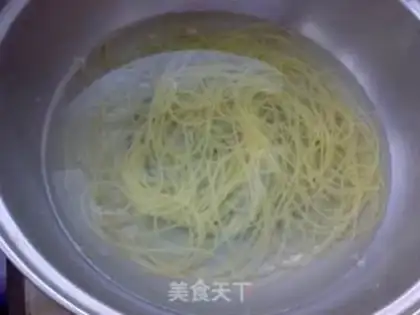 Make Spaghetti cake step 2