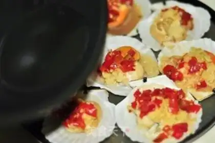 Make Garlic pepper spray step 5