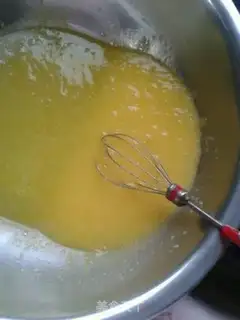 Make A melon raisin step 0