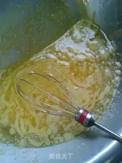 Make A melon raisin step 1
