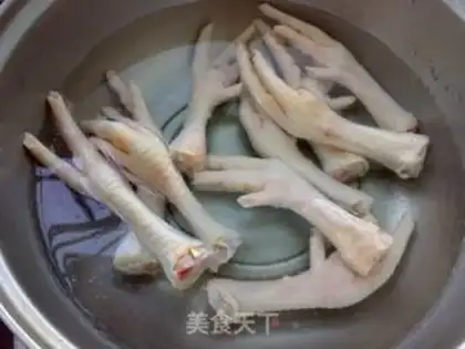 Make Frozen chicken claws step 1