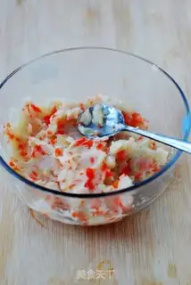 Make Christmas tree salad step 6