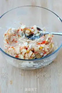 Make Christmas tree salad step 8
