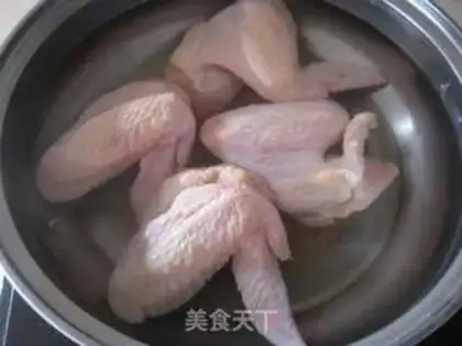 Make Garlic sauce, fried chicken wings step 0
