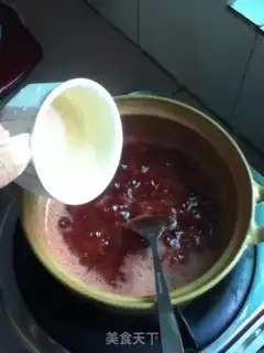 Make Homemade strawberry sauce step 3
