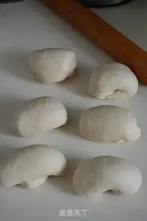 Make Onion cake step 1