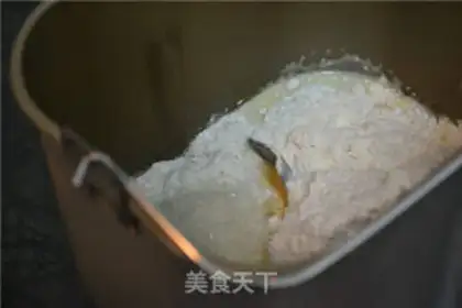 Make Jelly hands tore bread step 3