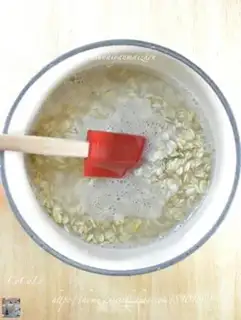 Make Milk oatmeal step 1