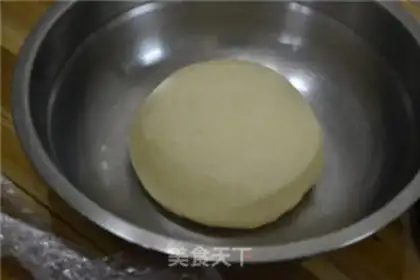 Make Jelly hands tore bread step 4