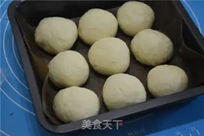 Make Jelly hands tore bread step 8