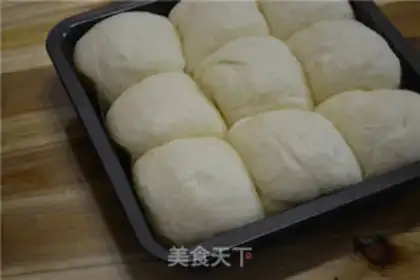 Make Jelly hands tore bread step 9