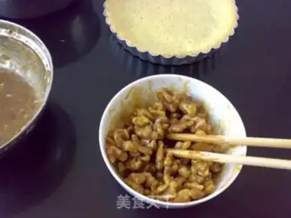 Make walnut pie step 6