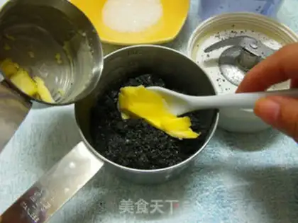 Make Black Sesame Pie step 3
