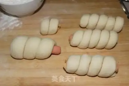 Make Ham pine rolls step 7