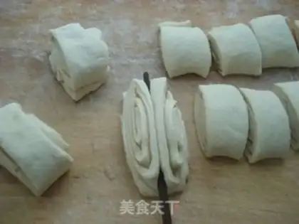 Make A fragrance roll step 4