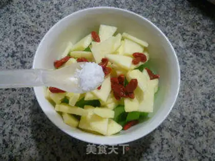 Make Apple with celery step 9