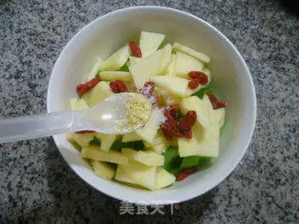 Make Apple with celery step 10