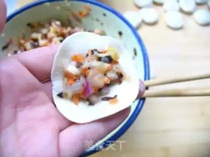 Make Three shrimp dumplings step 9