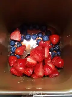 Make Redberry jam step 2