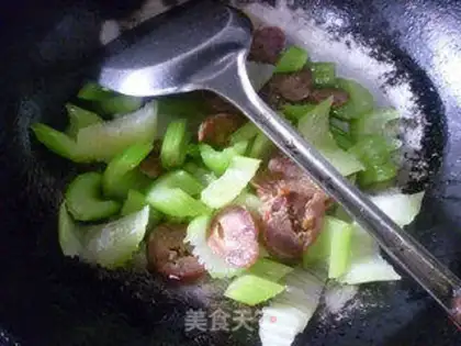 Make Weenie fried celery step 6