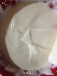 Make Sour cream cake step 1