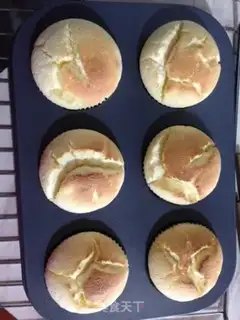 Make Sour cream cake step 3