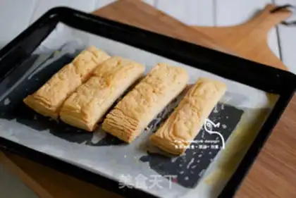 Make Strawberry Napoleon step 2