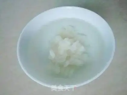 Make Watermelon coconut snow clams step 0