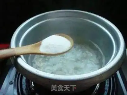 Make Watermelon coconut snow clams step 2