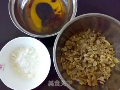 Make walnut pie step 2