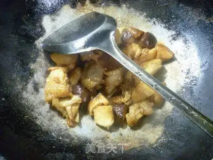 Make Two mushrooms fried chicken wings step 12
