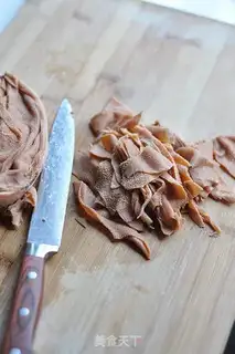 Make Spicy cow leaves step 2