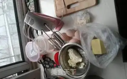 Make Almond cheesecake step 0