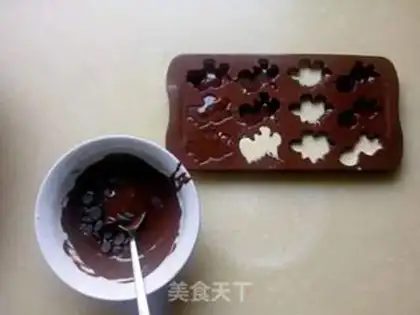 Make Homemade chocolate box step 4