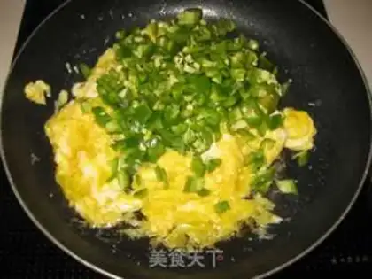 Make Pelican egg fried rice step 5