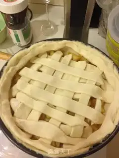 Make Cinnamon apple pie step 4