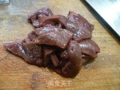 Make Pork gravy starts to bloom at night step 3