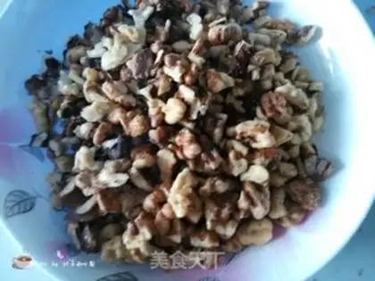 Make Sweet sweet sesame peanut sugar step 0